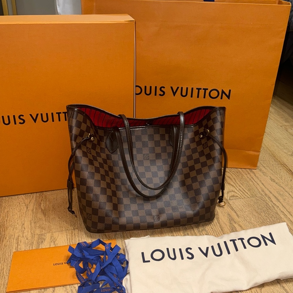 Louis Vuitton Neverfull - Size MM